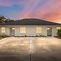 Relaxing 2BR Florida Home Close to Beach