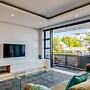 Conveniently Located Apartment in Green Point C on S