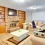 Spacious Family Home: 11 Mi to Dtwn Minneapolis!
