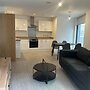 Charming 2-bed Apartment in Salford Newly Built