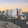 Hampton Inn & Suites Bakersfield Central