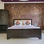 Fabhotel Cp Palace