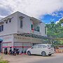 OYO 92872 Swakarya Guest House