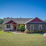 Quiet Weaverville Home w/ Screened-in Porch!