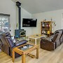 Pet Friendly Mariposa Retreat w/ Spacious Patio!