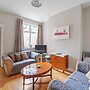 4 Bed Homely Retreat - Wolverhampton