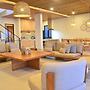 Sunrise City View Villa 9 Bedrooms with a Heated Private Swimming Pool