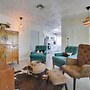 Walk to Ocean: Chic Deerfield Beach Cottage!