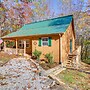 Burnside Resort Cabin w/ Hot Tub & Outdoor Spots!