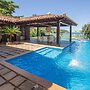 Casa com Cinco Quartos Pé na Areia