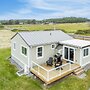 Swan Lake Cottage by Avantstay Views + Firepit