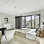 Beautiful Abode In Brentford