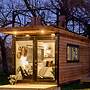 The Strazza House Tiny Container Home 12 min to Magnolia Silos Baylor 
