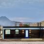 New Longhorn Stunning Container Home-in Alpine