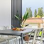 Sanders Evolution 2 - Cozy 2 Bedroom Apartment With Balcony