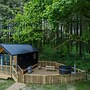 Cabin In The Woods - 1 Bedroom Lodge - Kilgetty