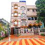 Fabhotel Sriya