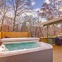 Pet-friendly Chattanooga Cabin w/ Hot Tub & Kayaks