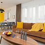 Sunny & Elegant Apartment by Renters