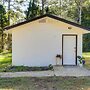 Fayetteville Guest House: Walk to Nature Preserve!