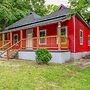 Macon Cottage w/ Porch - 2 Mi to Downtown!