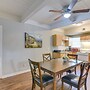 < 1 Mi to Pleasure Pier: Unit in Galveston!