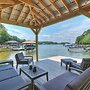 Dock Holiday by Avantstay Custom Home + New Dock