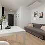 White Studio in City Center by Renters