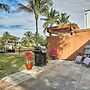 Ft. Lauderdale Townhome on Canal - 3 Mi. to Beach!