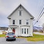 Ludlow Townhome: 3 Mi to Okemo Mountain!