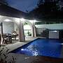Villa Rosa With Private Pool and Jacuzzi