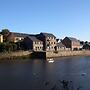 Stunning Apartment Overlooking Pembroke Castle