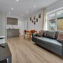 Charming 2-bed Apartment in South West London