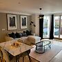 Stunning Apartment by The Leas, West End