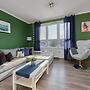 Lively Green Apartment by Renters