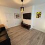 Cool 2 Bed House Hornchurch, Arcade Games, Parking