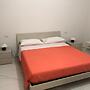 Room in Apartment - Two Flowers Guest House