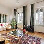 Popolo Square Luxury Two Bedroom Apartment