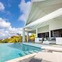 Modern Vibrant Villa With Terrace Private Pool