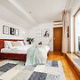 Lavish And Chic Duplex Apartment for Families and Couples