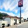 Soledad Motel 8