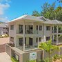 Palm Holiday Apartments