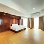 Modern Studio Room Apartment At Tamansari La Grande