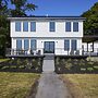 Hudson River Way by Woodstock Way Hotel