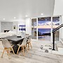Castlewood by Avantstay Malibu Cliffside + View