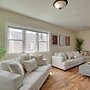 Walk to Metra: Pet-friendly Blue Island Apt