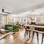 Riverside Trade Retreat Avantstay Industrial-chic, Near Downtown Ashev