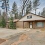 Charming Lakehead Cabin: Walk to Shasta Lake!
