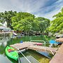 Waterfront Weeki Wachee Home w/ Kayaks!