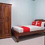 OYO 93695 Guest House Riharti Syariah